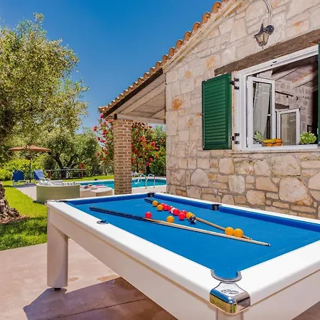 Rizolia Epta By Villa