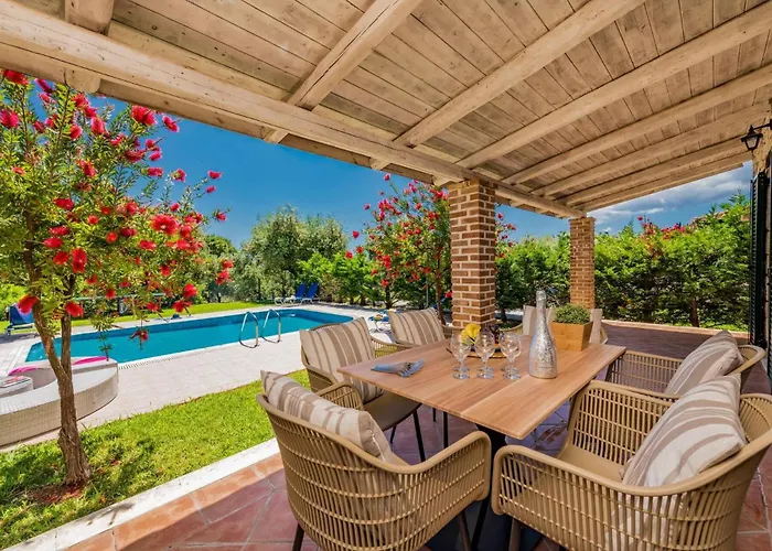 Rizolia Epta By فيلة Lithakia (Zakynthos)