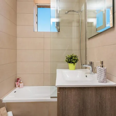 Rizolia Epta By Villa Lithakiá